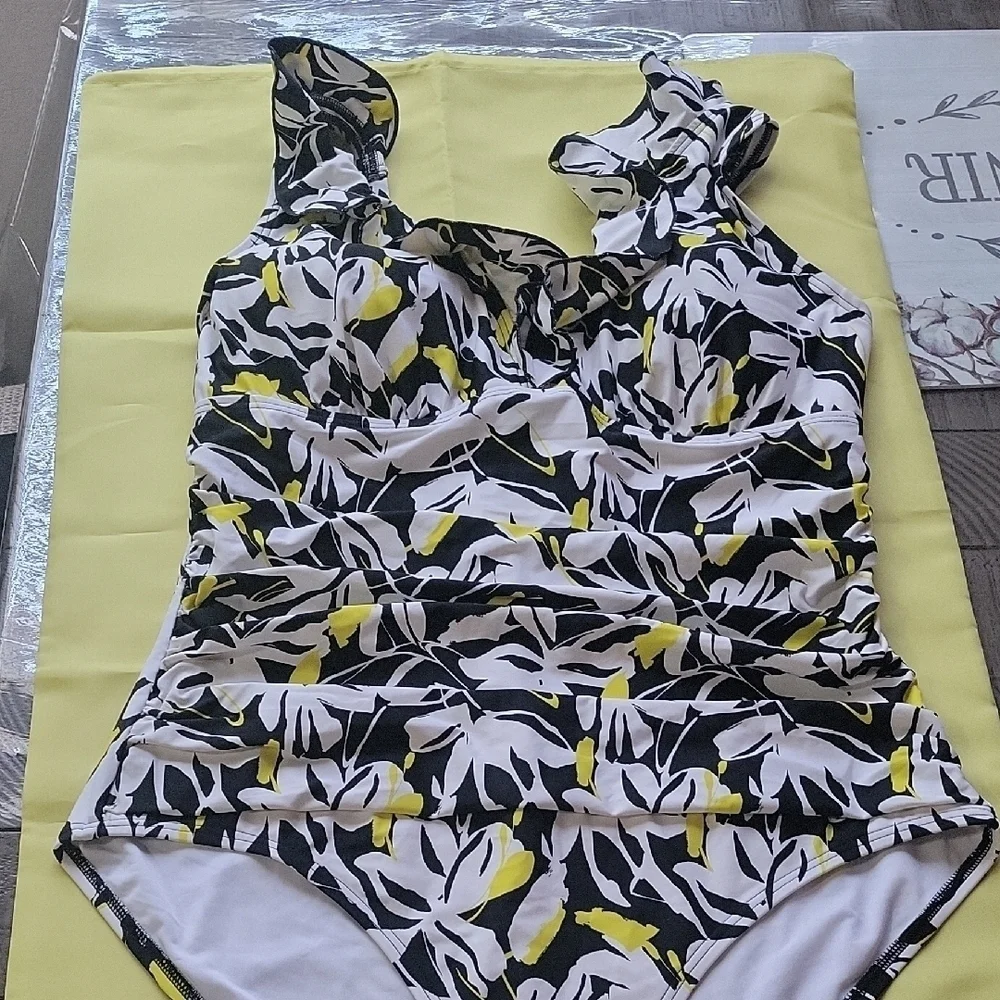 DKNY  Women Floral  Piece Swimsuit - Black, White, Yellow Size XL